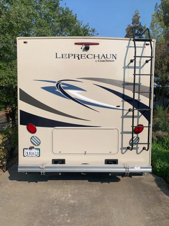 Coachmen Leprechaun 2016