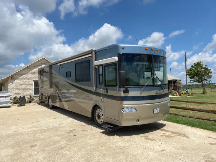 Winnebago Journey 2004