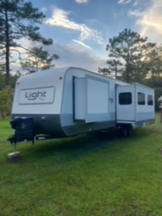 such a nice looking camper . Open Range Light 2013