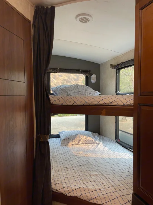 Two Double bunk beds (beds are dressed with fitted sheets. Blankets & comforters are provided. . Keystone RV Bullet Premier 2015