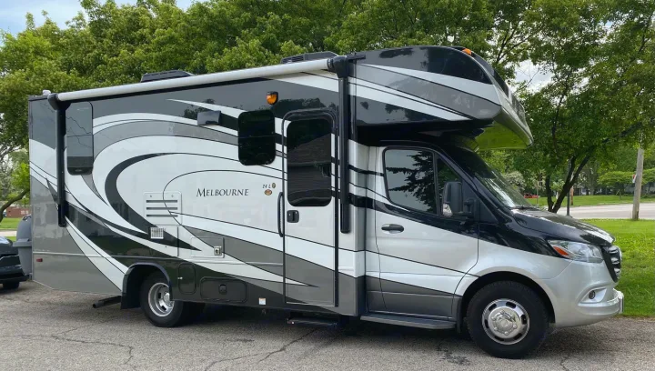 Fun and easy to drive!. Jayco Melbourne 2020