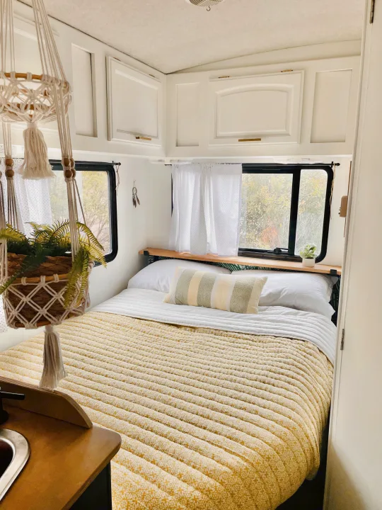 Full Bed. Ford Tioga 1997