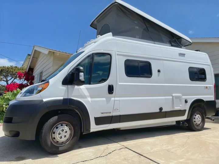 Winnebago Solis 2021