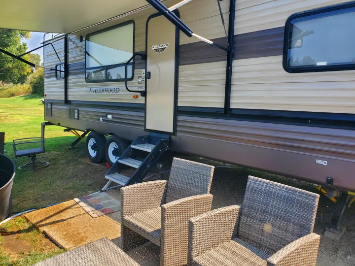 Front sitting area. Forest River Wildwood 2019