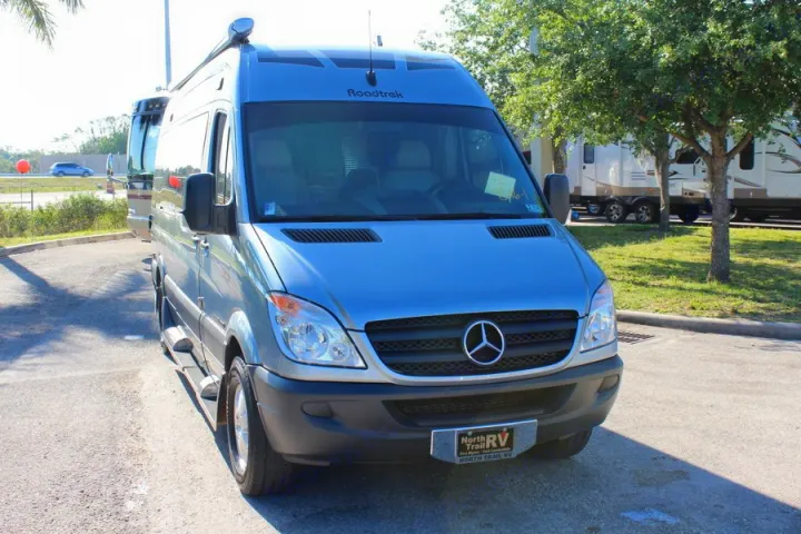 Roadtrek Adventurous Rs 2010