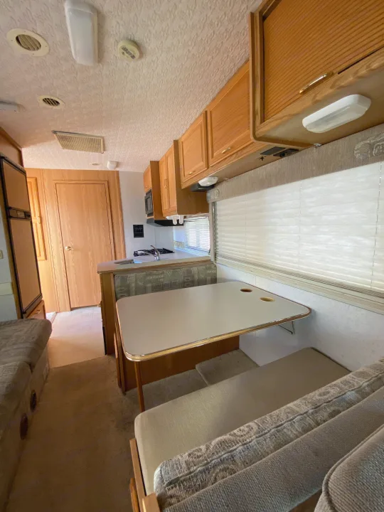Winnebago Minnie 2002