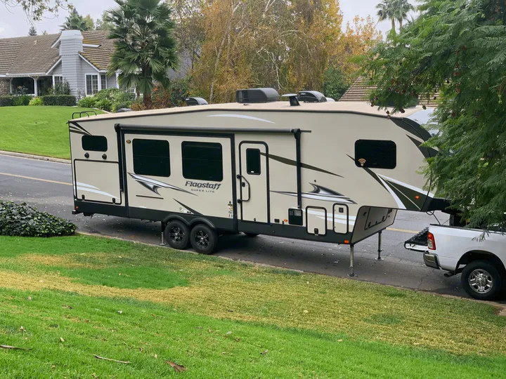 Forest River Flagstaff Super Lite 2021