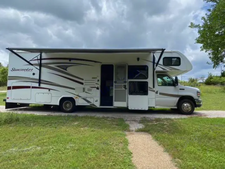 Forest River Sunseeker 2017