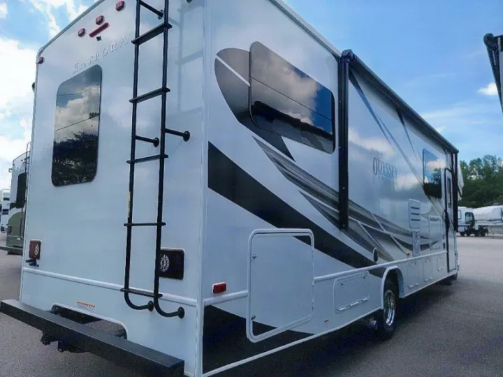 18' camp awning. Entegra Coach odyssey 2022