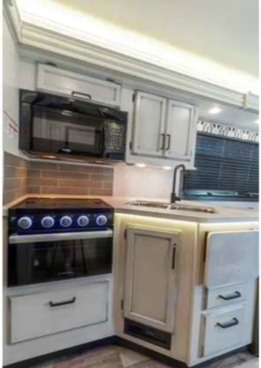 Farmhouse Kitchen. Entegra Coach odyssey 2022