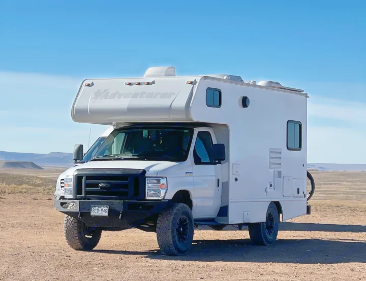 Photos | 2019 Alp Adventurer 19RD Class C in Loveland, CO | Outdoorsy