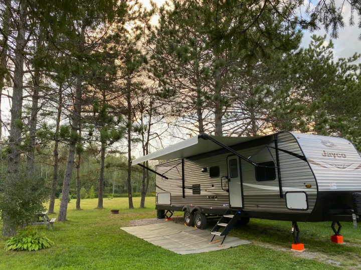 Power awning and solar panel. Jayco Jay Flight SLX 2021