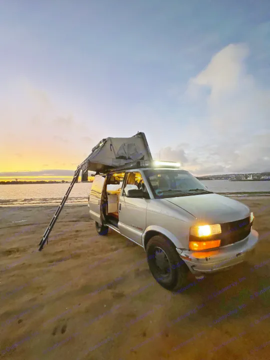 Chevrolet Van 2000