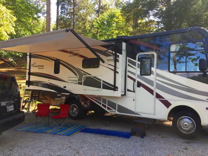 Forest River Coachmen Pursuit 2017