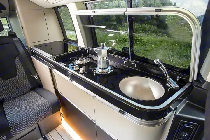 Intérieur Marco Polo - Van Away Ajaccio. Mercedes Marco Polo 2022