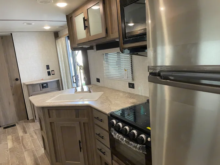 Modern Kitchen. Gulf Stream Conquest 2021