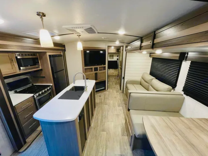 Crossroads RV Sunset Trail Super Lite 2022