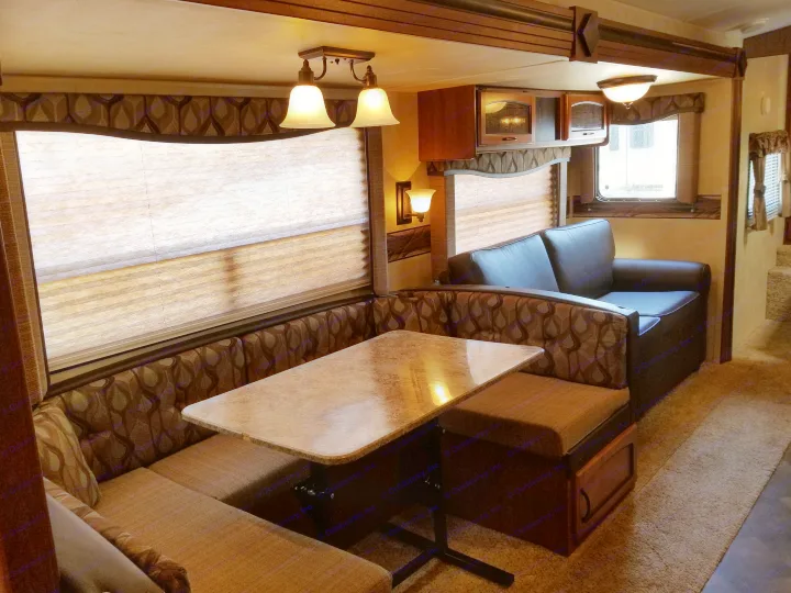 Dining room and Living normal layout. Keystone RV Springdale 2013