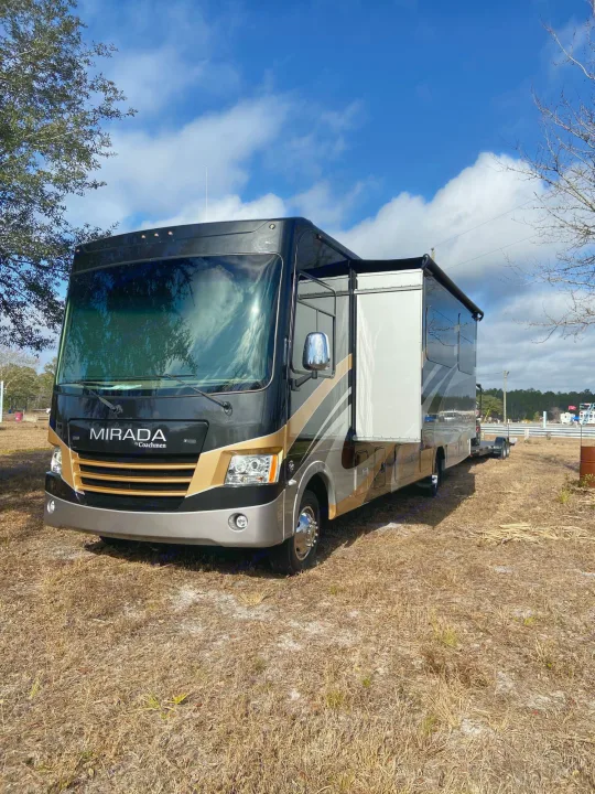 Forest River Coachmen Mirada 2019