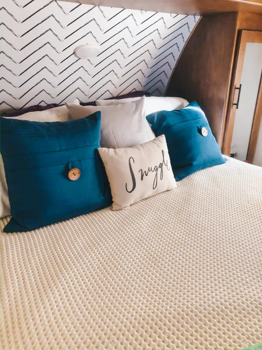 Front private bedroom . Forest River Cruise Lite 2017