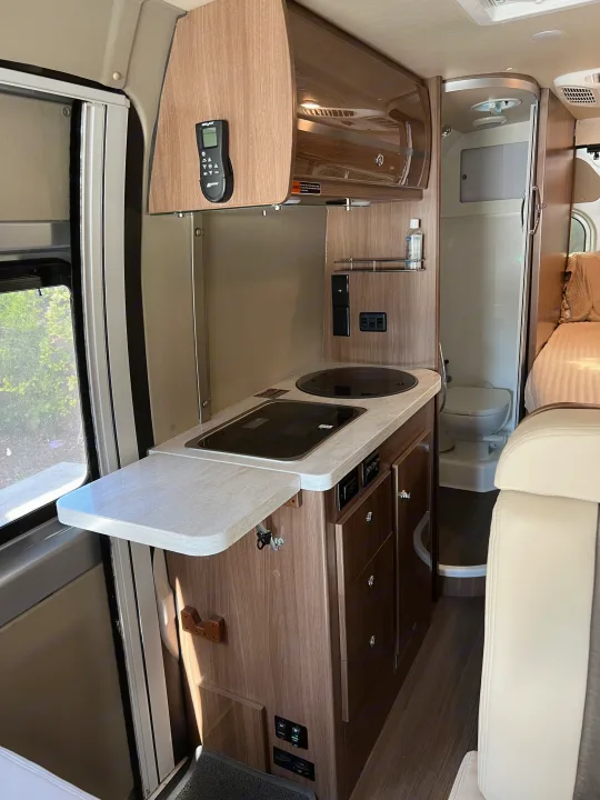 Winnebago Travato 2018