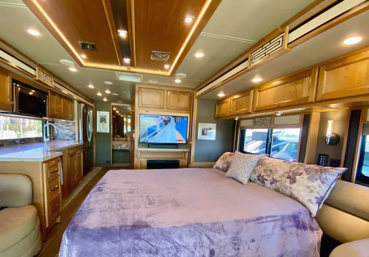 Tiffin Motorhomes Allegro Red 2021