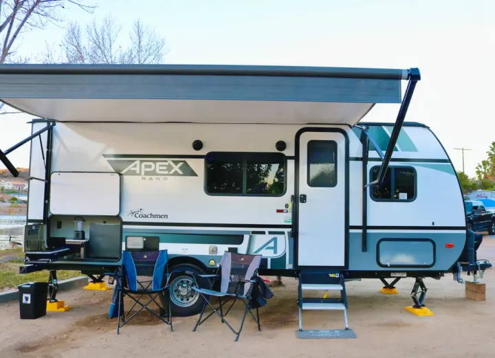 Coachmen Apex 2021