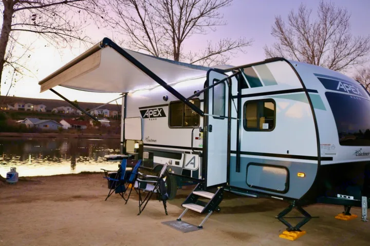 Coachmen Apex 2021