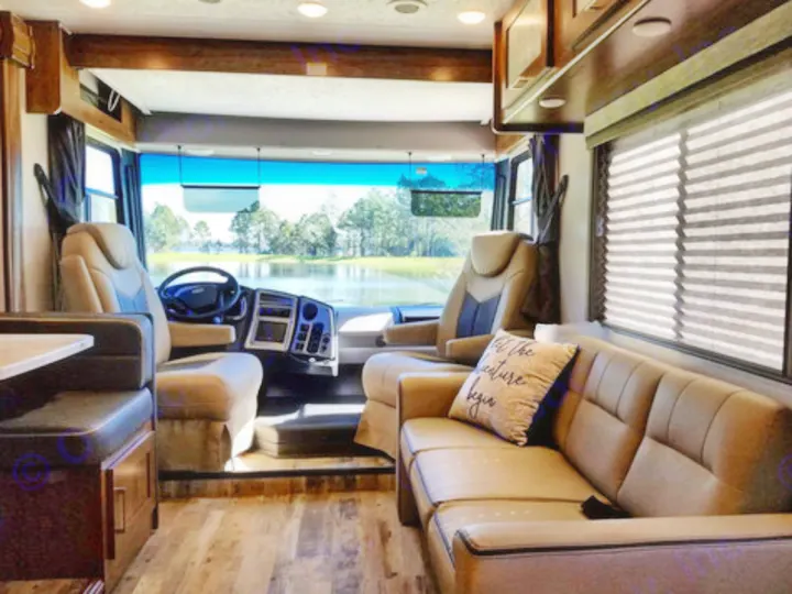 Coachmen Pursuit 2021