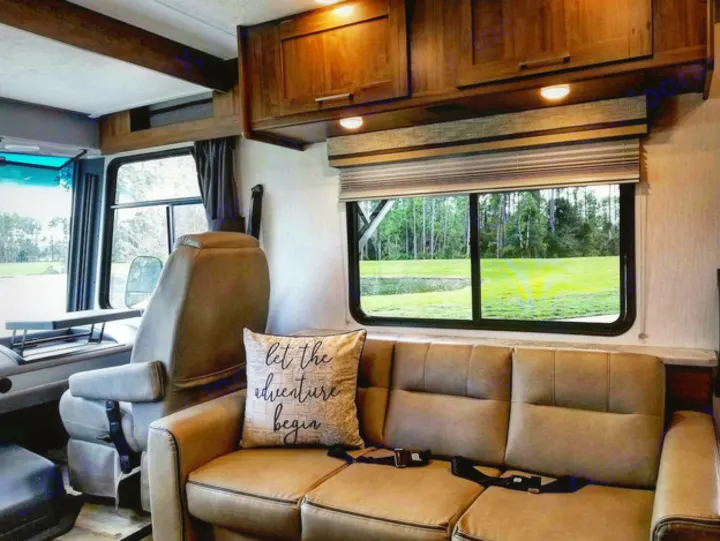 Coachmen Pursuit 2020