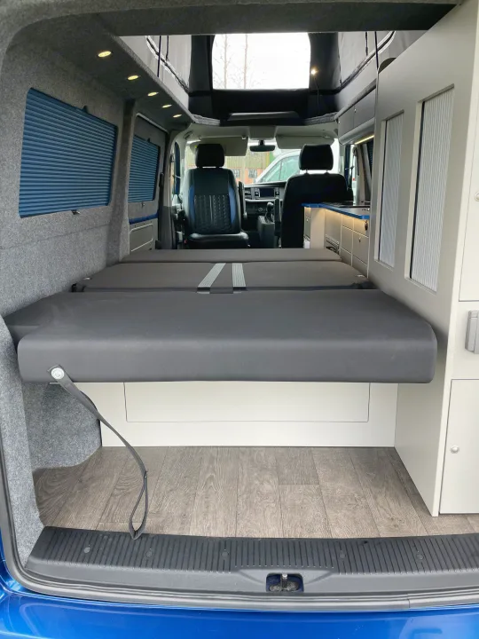 Night mode. Volkswagen Campervan 2021