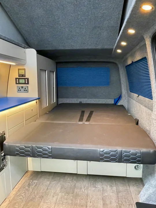 Night mode. Volkswagen Campervan 2021