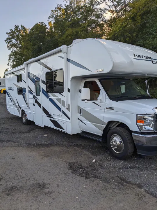 Thor Motor Coach Freedom Elite 2022