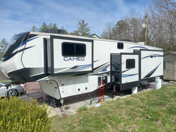 Crossroads RV Cameo 2021