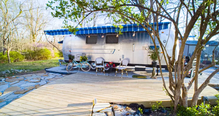 Airstream Land Yacht 1971
