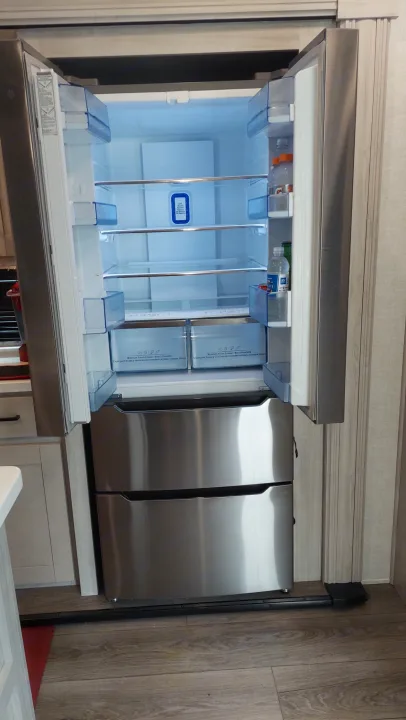 Large double door fridge with double freezer. East to West Tandara 2021