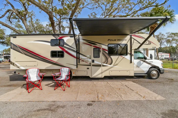 Thor Motor Coach Four Winds 2020