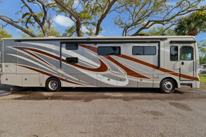 Fleetwood DISCOVERY 2014