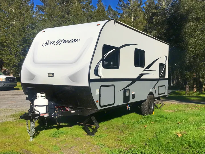Pacific Coachworks Sea Breeze Mini Lite 2020