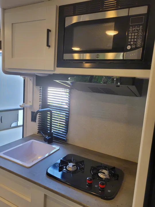 Keystone RV Hideout 2021