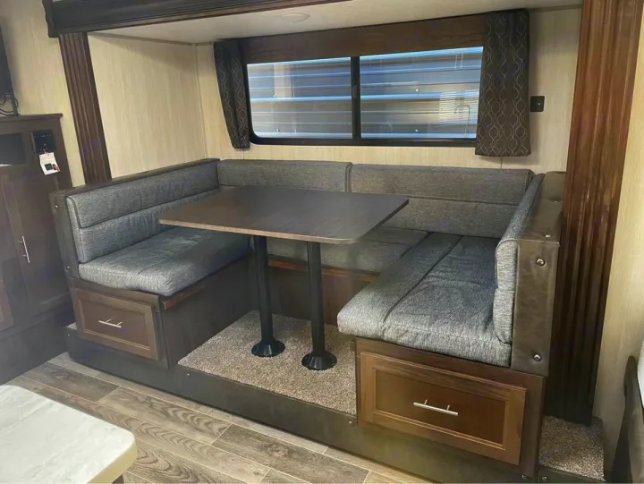 Forest River Cherokee Grey Wolf 2019