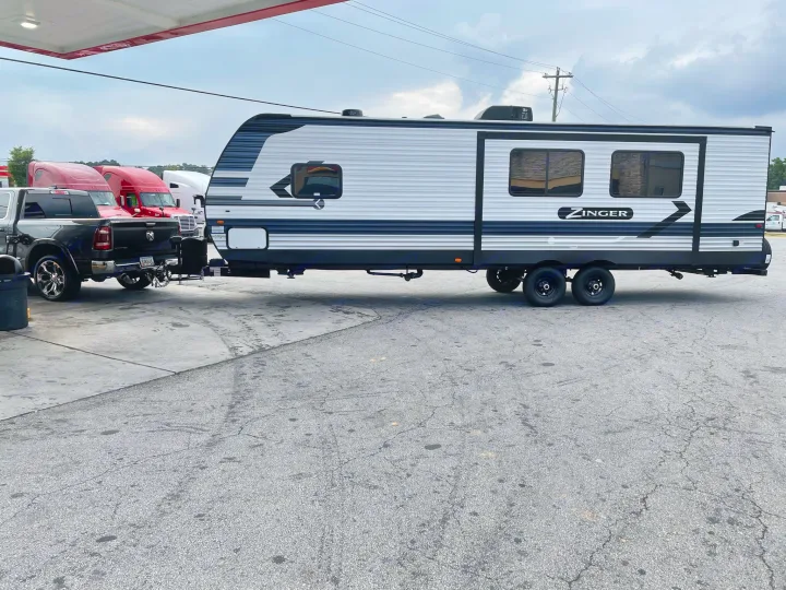 Crossroads RV Zinger 2021