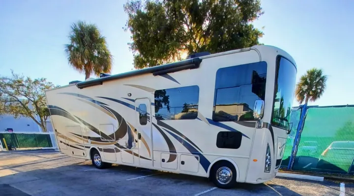 This spacious, light-colored RV rental is parked and ready for your next adventure.. Thor Windsport 2017