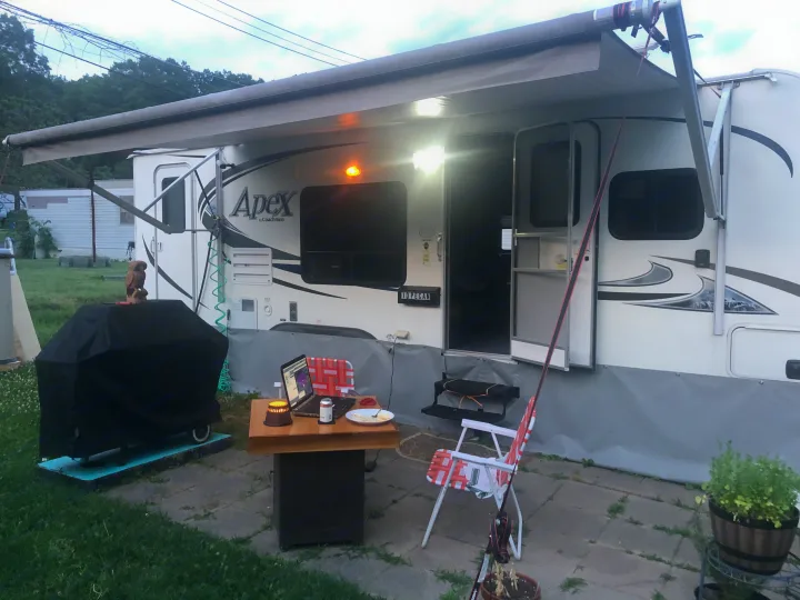 Coachmen Apex 2014