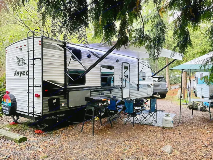 Spacious RV rental set up for a comfy campout.. Jayco Jay Flight 2022