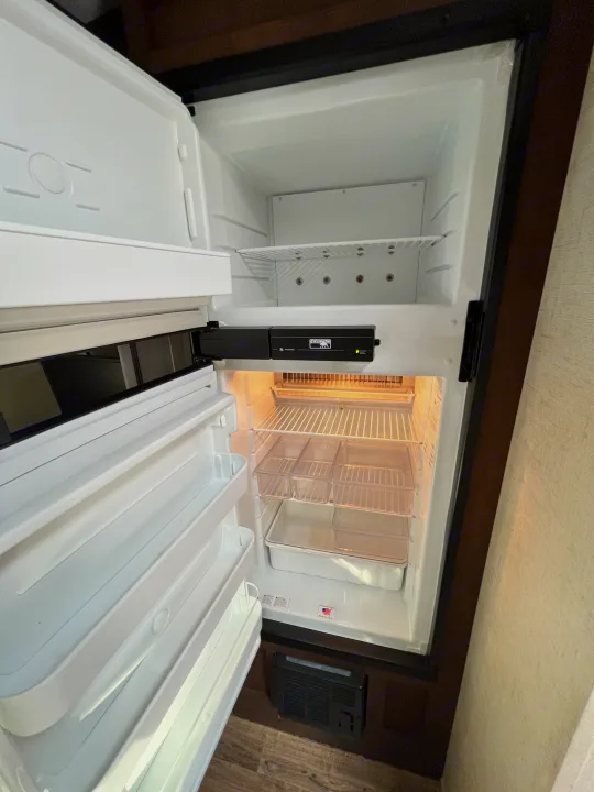 Fridge Space. Venture Sonic 2018