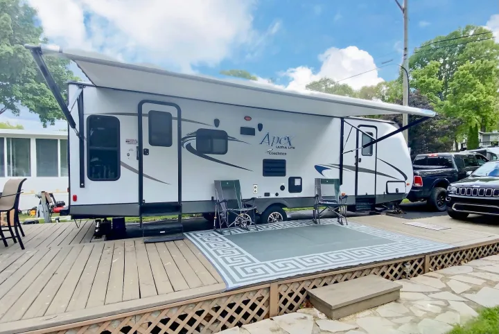 Coachmen Apex 2017
