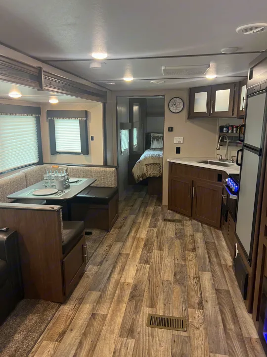 Keystone RV Hideout Luxury 2019