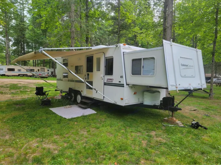 Coleman Caravan 2003