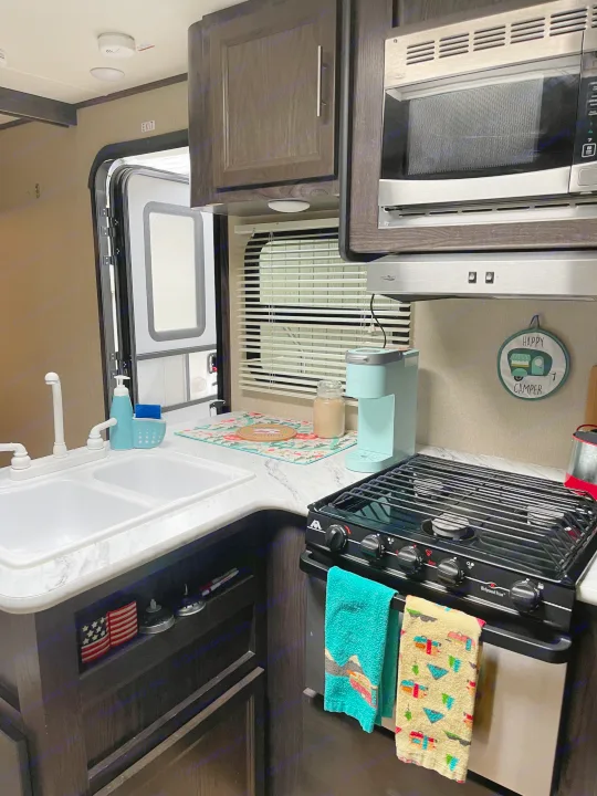 Happy camper kitchen 🏕. Keystone Kodiak 2018